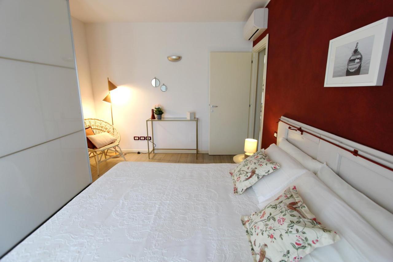 La Casa Di Cele Apartment Десенцано дел Гарда Екстериор снимка